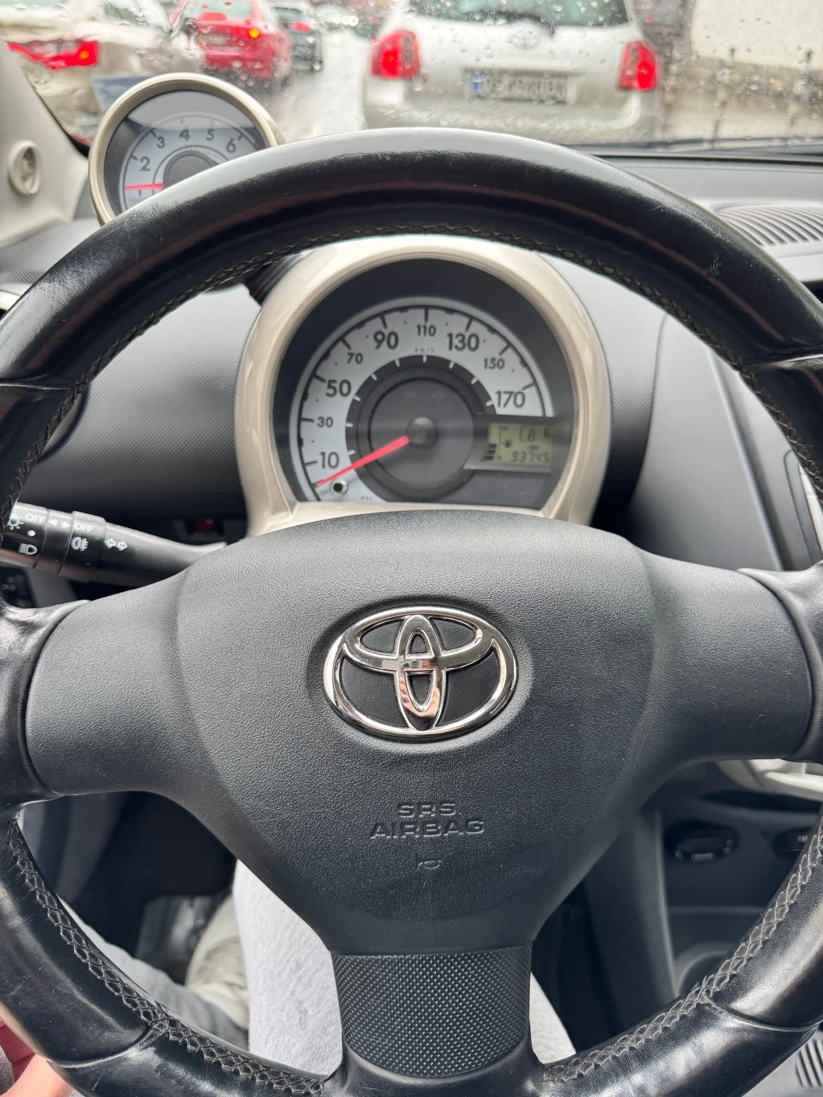 Toyota Aygo ckIN2u Edition, снимка 12 - Автомобили и джипове - 54655211