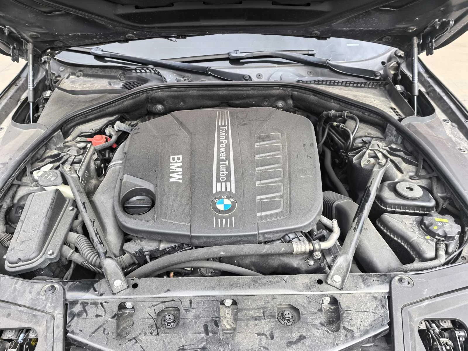 BMW 530 d xDrive M PACK* FACELIFT* PANO, снимка 16 - Автомобили и джипове - 54846181