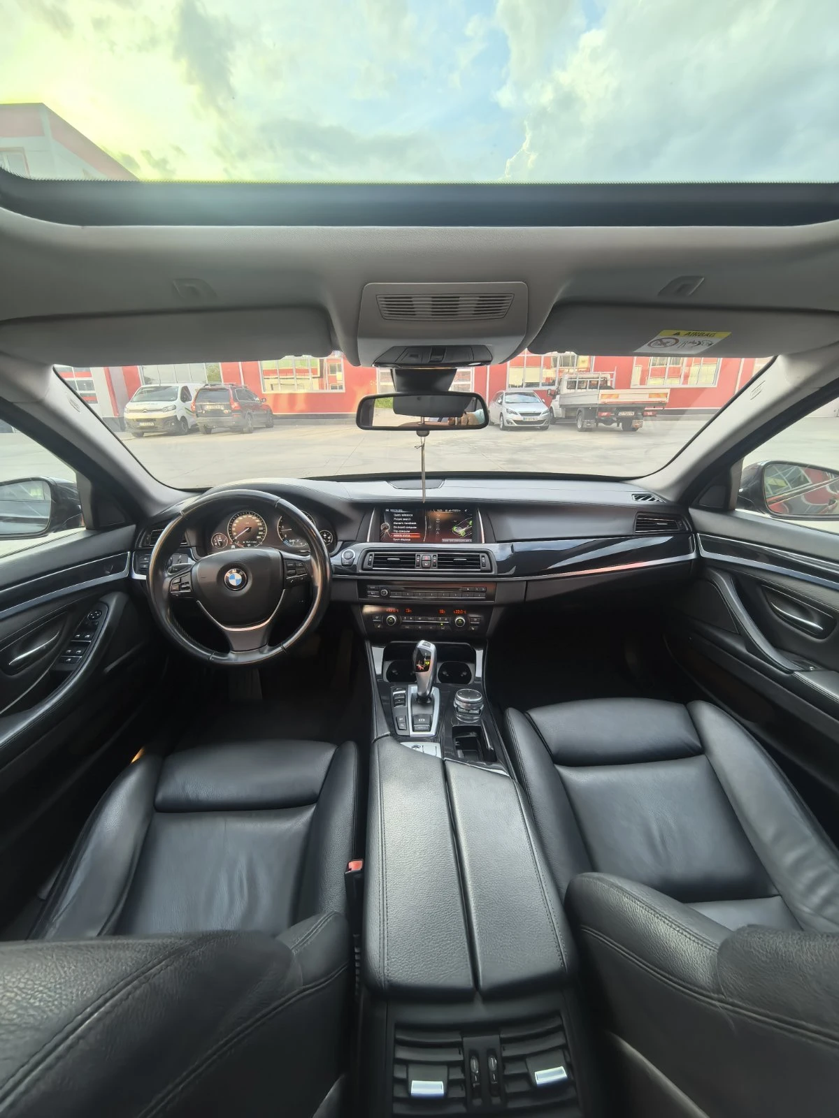 BMW 530 d xDrive M PACK* FACELIFT* PANO, снимка 9 - Автомобили и джипове - 54846181