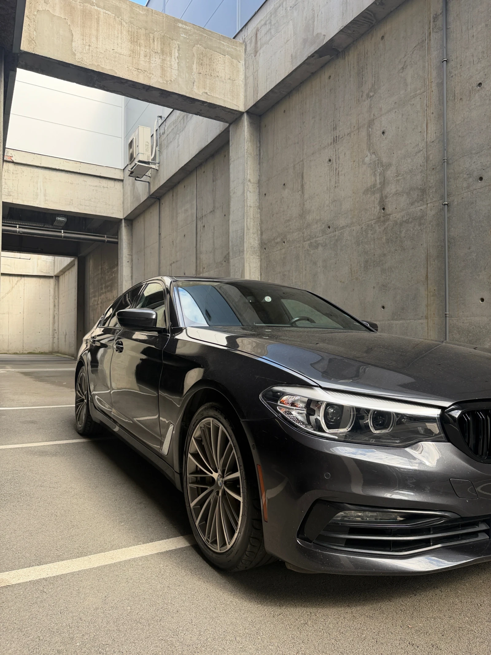 BMW 530 Sport Line, снимка 4 - Автомобили и джипове - 55001266