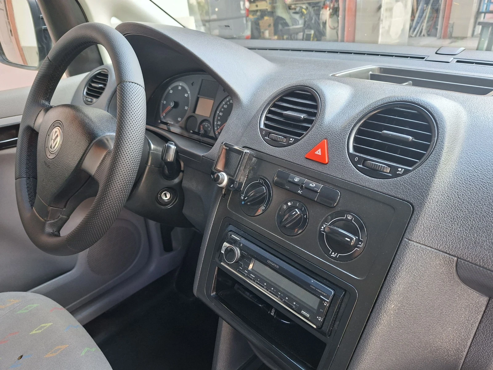 VW Caddy  MAXI / КЛИМАТИК, снимка 10 - Автомобили и джипове - 55053216