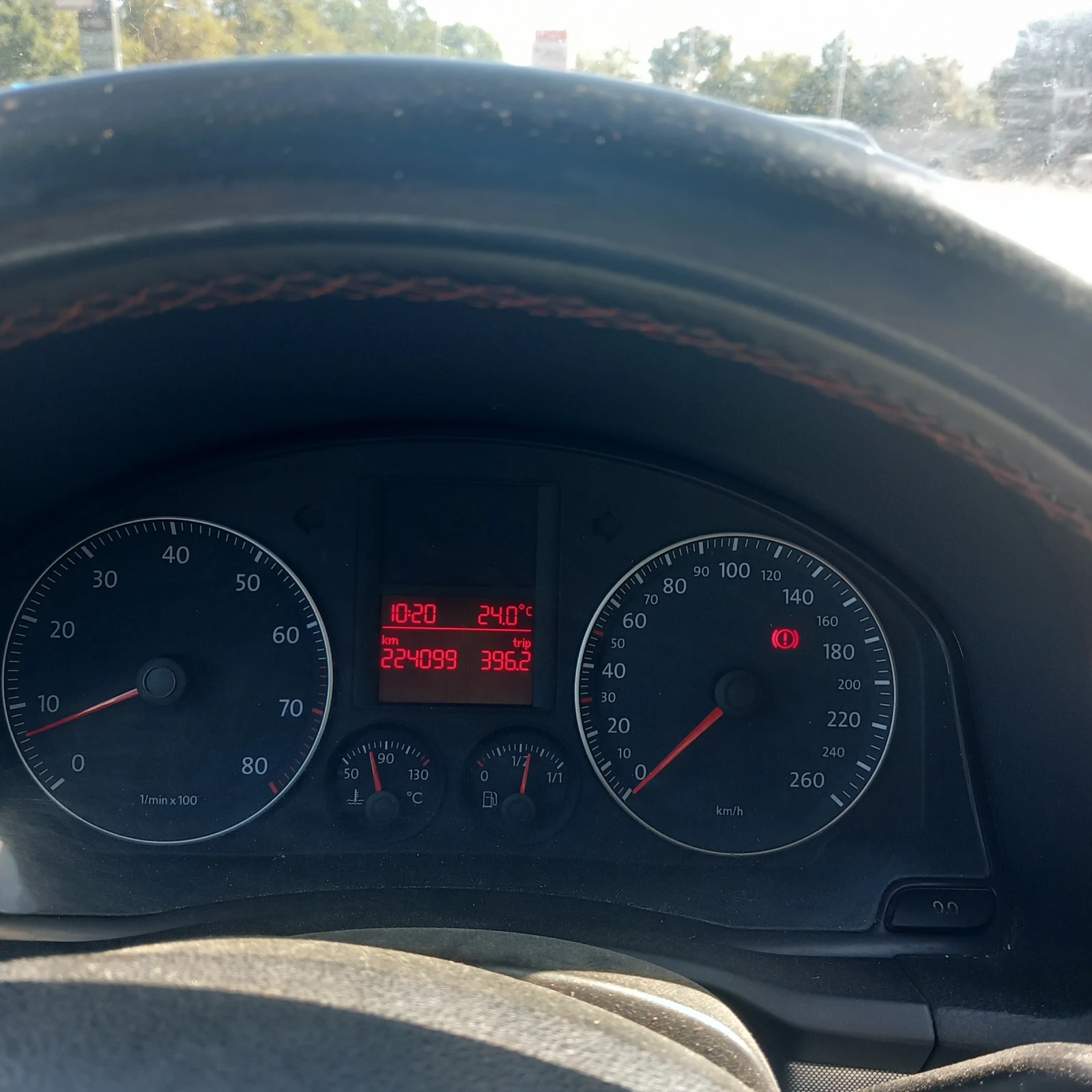 VW Golf 1.6, снимка 2 - Автомобили и джипове - 55579133