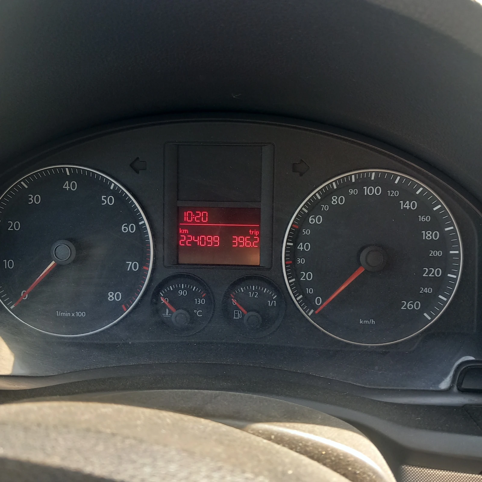 VW Golf 1.6, снимка 6 - Автомобили и джипове - 55579133