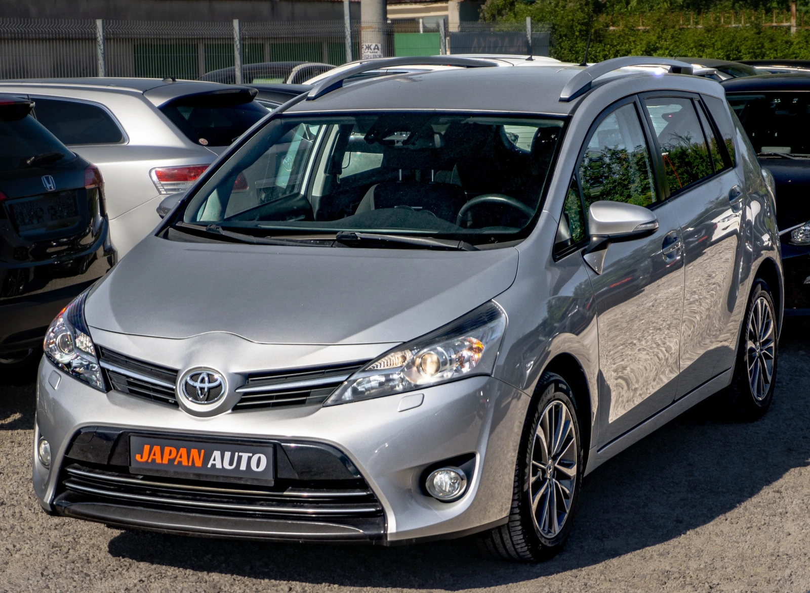 Toyota Verso 1.8 бензин 2ри фейс! Топ! С гаранция!
