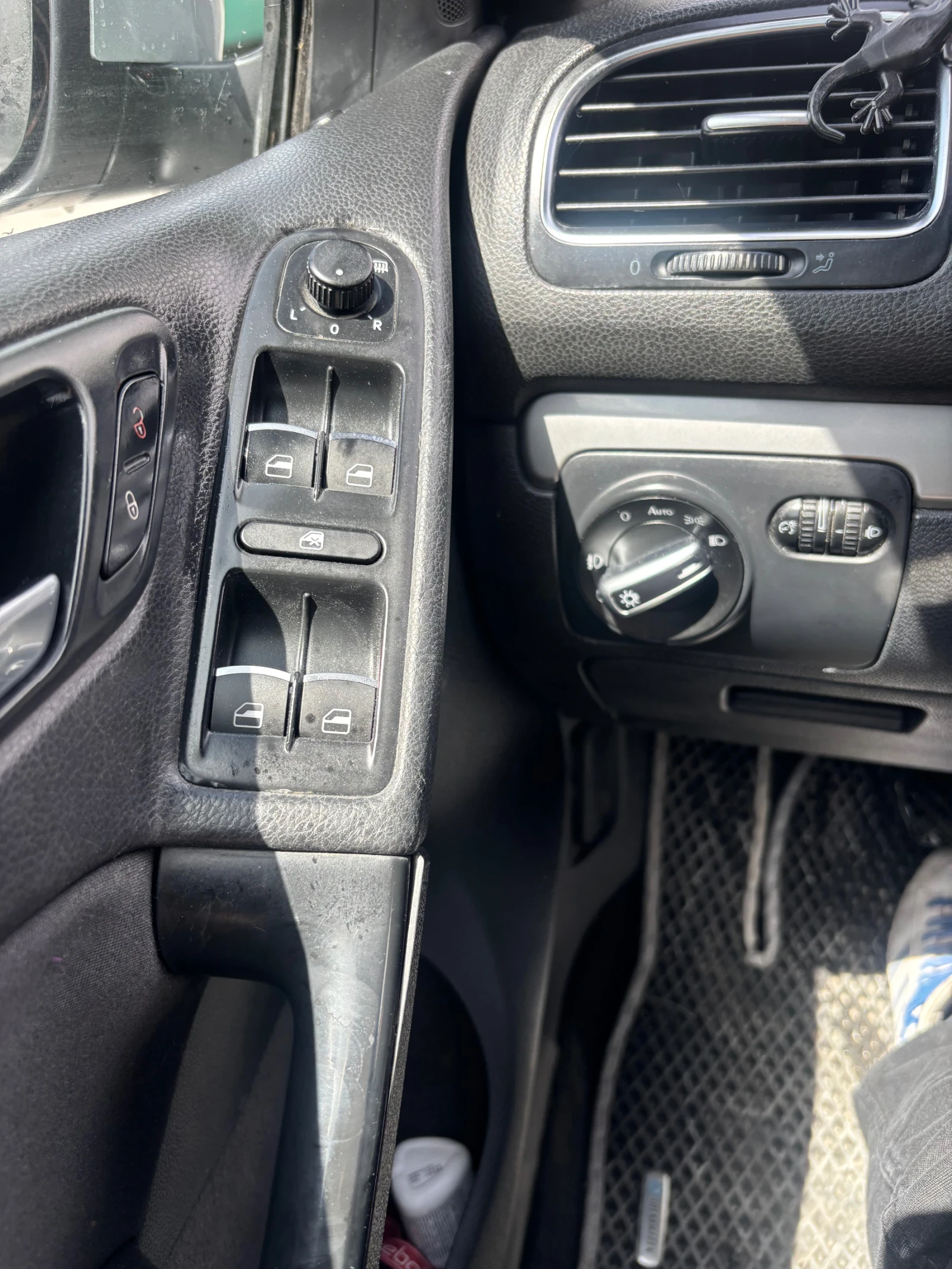 VW Golf 2.0D  110к.с., снимка 11 - Автомобили и джипове - 55681213