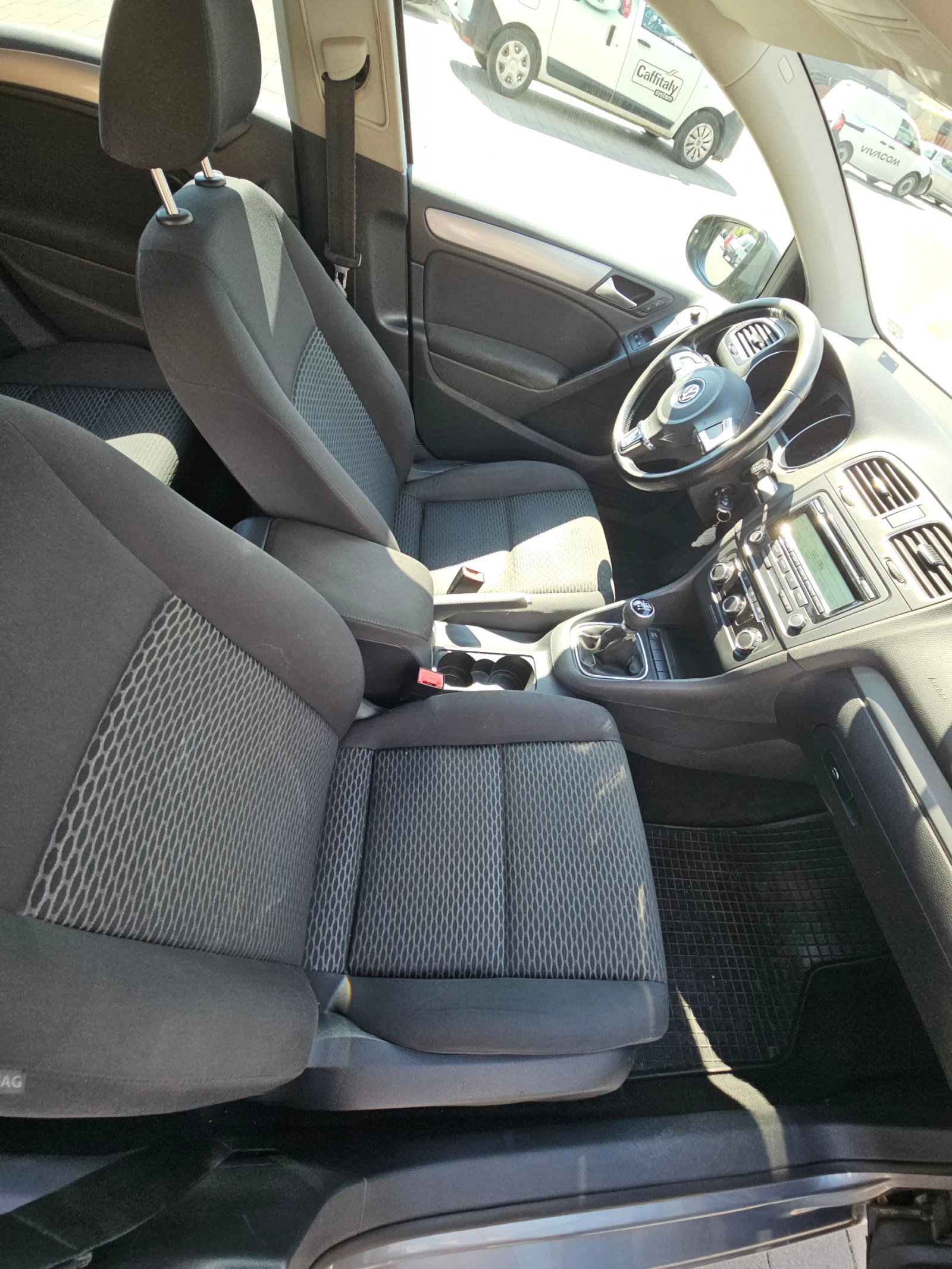 VW Golf, снимка 9 - Автомобили и джипове - 55836215