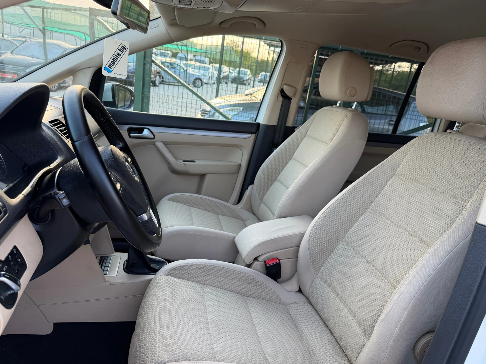 VW Touran 2.0TDi/140p.s-7mesten!!!, снимка 10 - Автомобили и джипове - 56217086