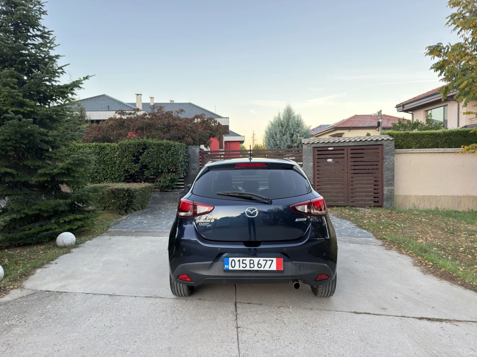 Mazda 2 1.5 Sports-Line, снимка 5 - Автомобили и джипове - 56632069
