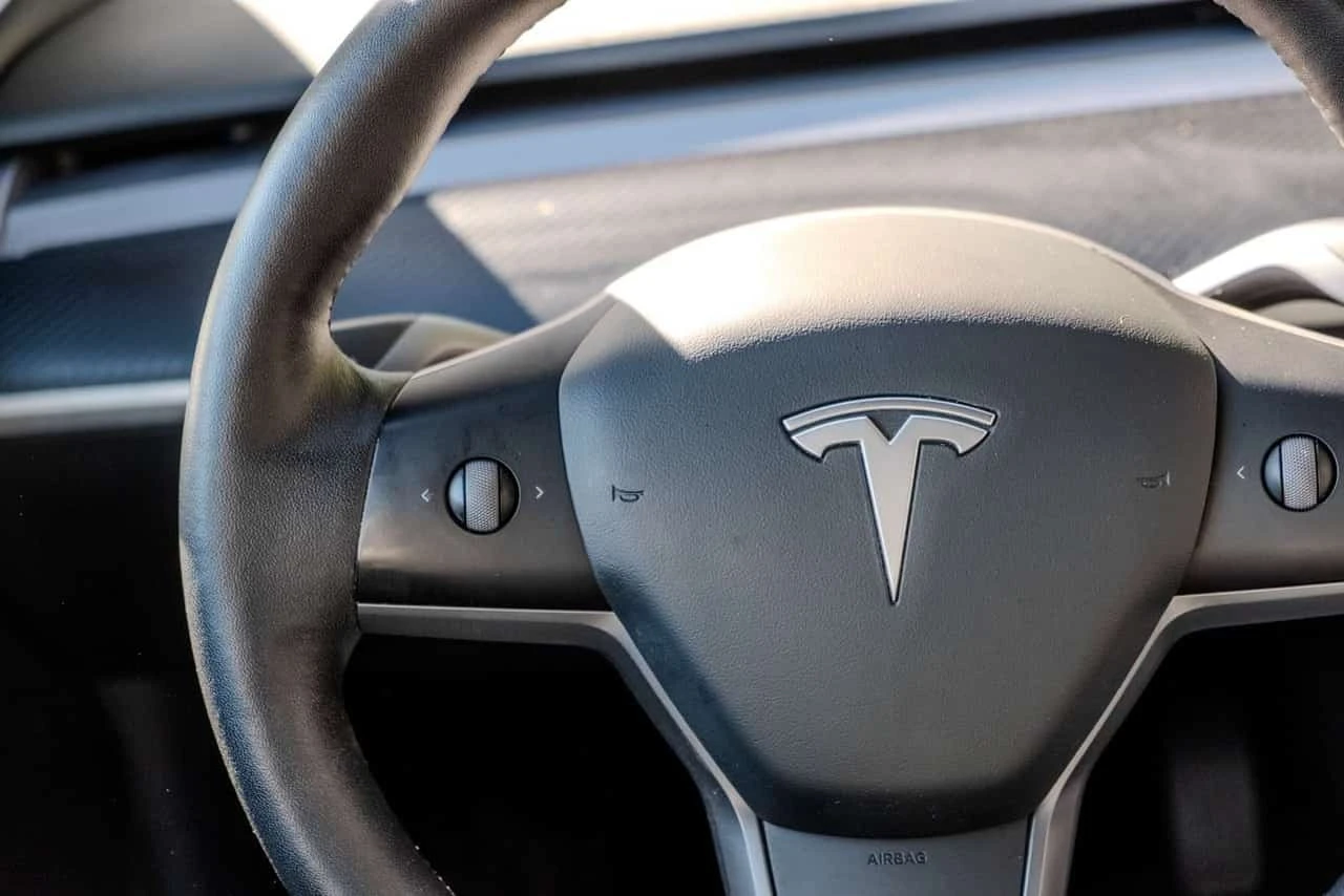 Tesla Model 3 * No Accident| Heat Pump| FSD capable| Pwr Trunk| , снимка 14 - Автомобили и джипове - 56659679