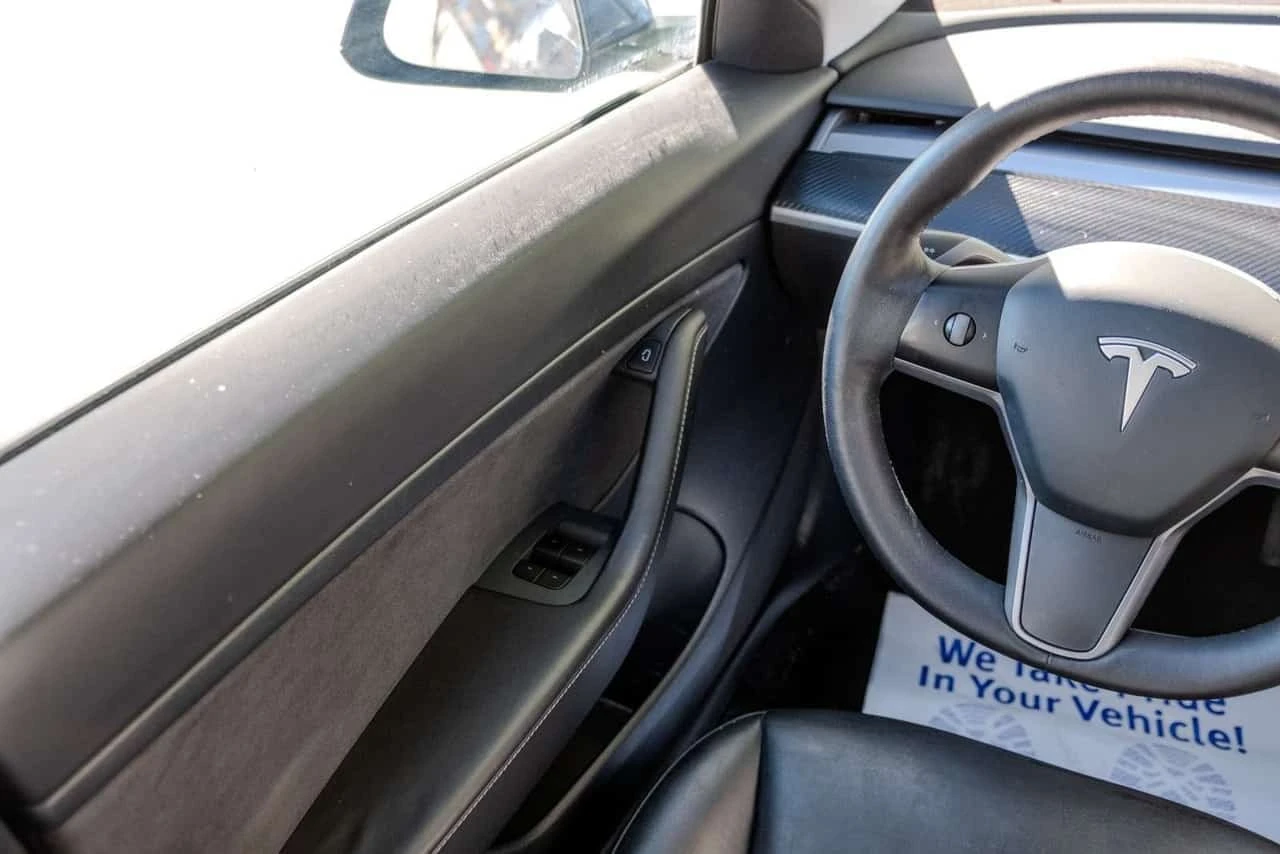 Tesla Model 3 * No Accident| Heat Pump| FSD capable| Pwr Trunk| , снимка 13 - Автомобили и джипове - 56659679