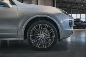 Porsche Cayenne Platinum Edition, снимка 16