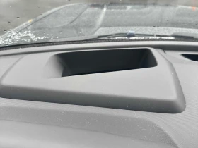 Land Rover Defender X  CARFAX - 96800 лв. / 49493.05 € - 56825188 16