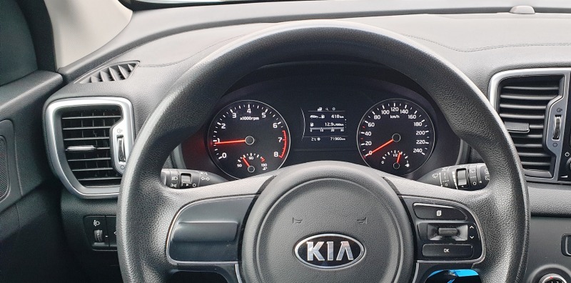 Kia Sportage 1.6 GDI, снимка 11 - Автомобили и джипове - 43351129