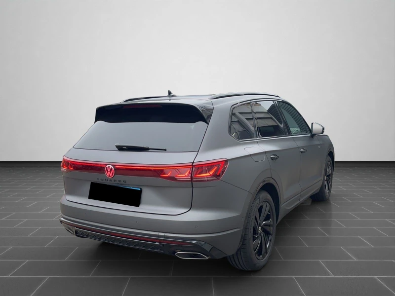 VW Touareg R-Line 3.0 TSI DYNAUDIO, снимка 2 - Автомобили и джипове - 48701355