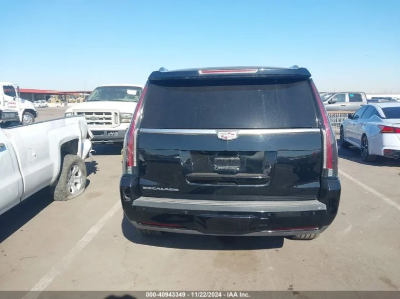 Cadillac Escalade, снимка 5 - Автомобили и джипове - 48720535