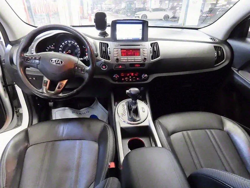 Kia Sportage 2.0 4WD - изображение 10
