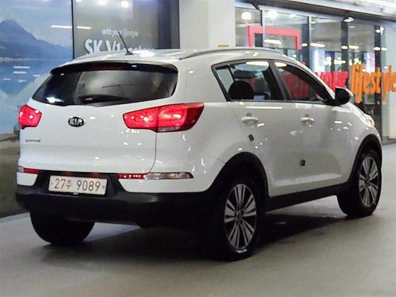 Kia Sportage 2.0 4WD - изображение 4