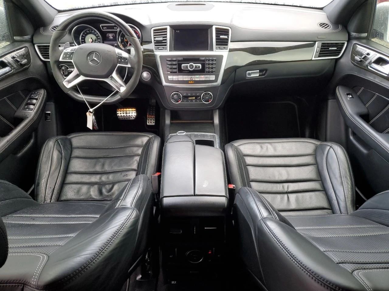 Mercedes-Benz ML 63 AMG 4MATIC* Harman/Kardon* KEYLESS* Мъртв. точ* Обдухв - изображение 8