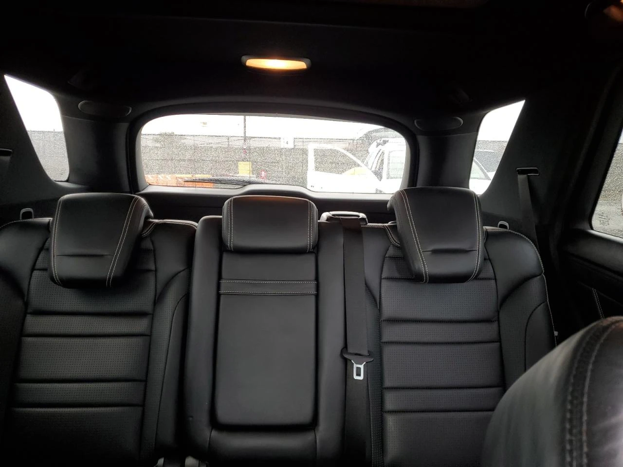 Mercedes-Benz ML 63 AMG 4MATIC* Harman/Kardon* KEYLESS* Мъртв. точ* Обдухв - изображение 10