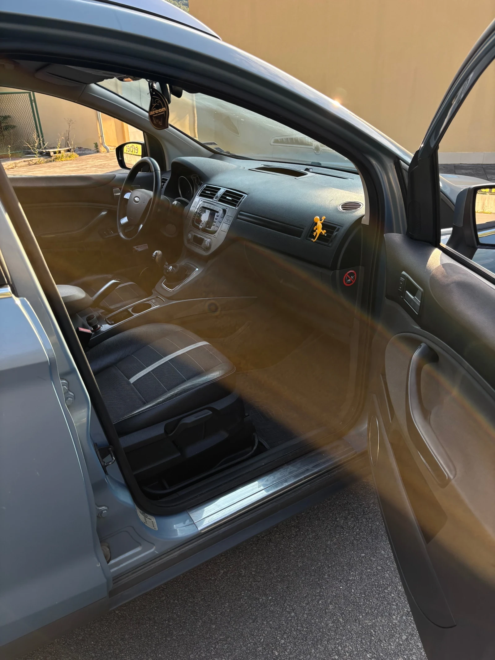 Ford Kuga 2.0 136 - изображение 7