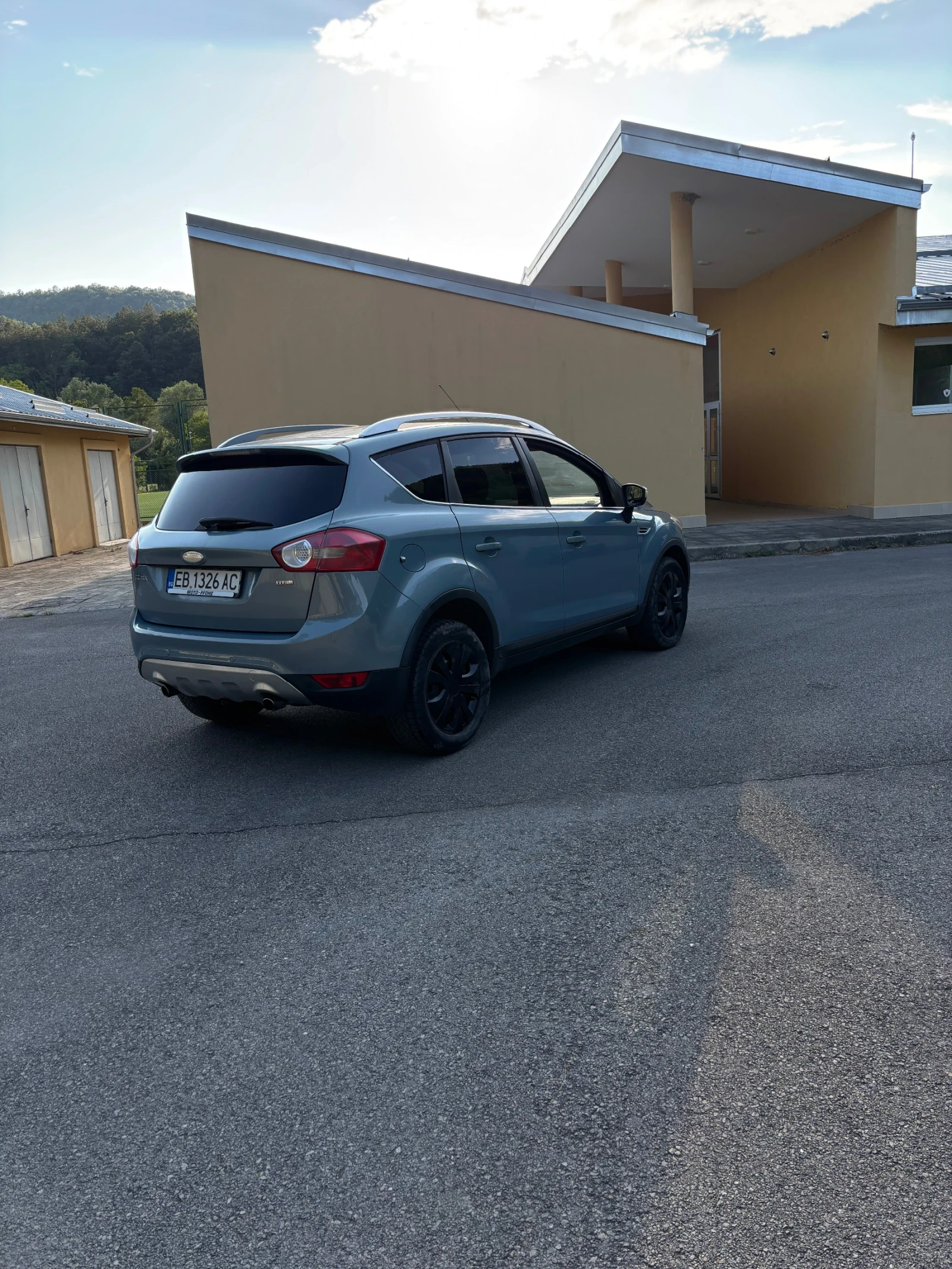Ford Kuga 2.0 136 - изображение 3
