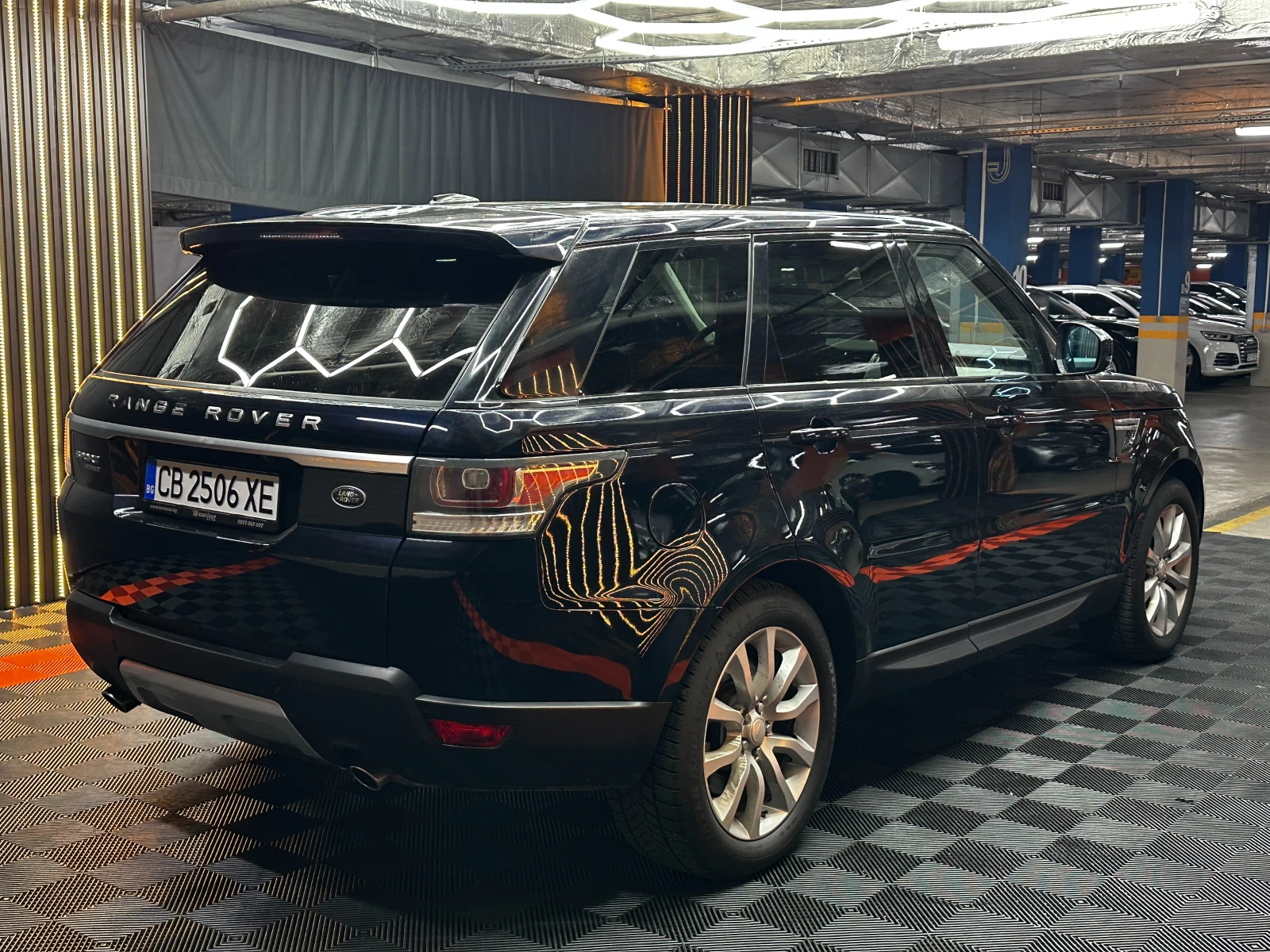 Land Rover Range Rover Sport 306 к.с. 4х4/БАРТЕР/ЛИЗИНГ/, снимка 5 - Автомобили и джипове - 51763600