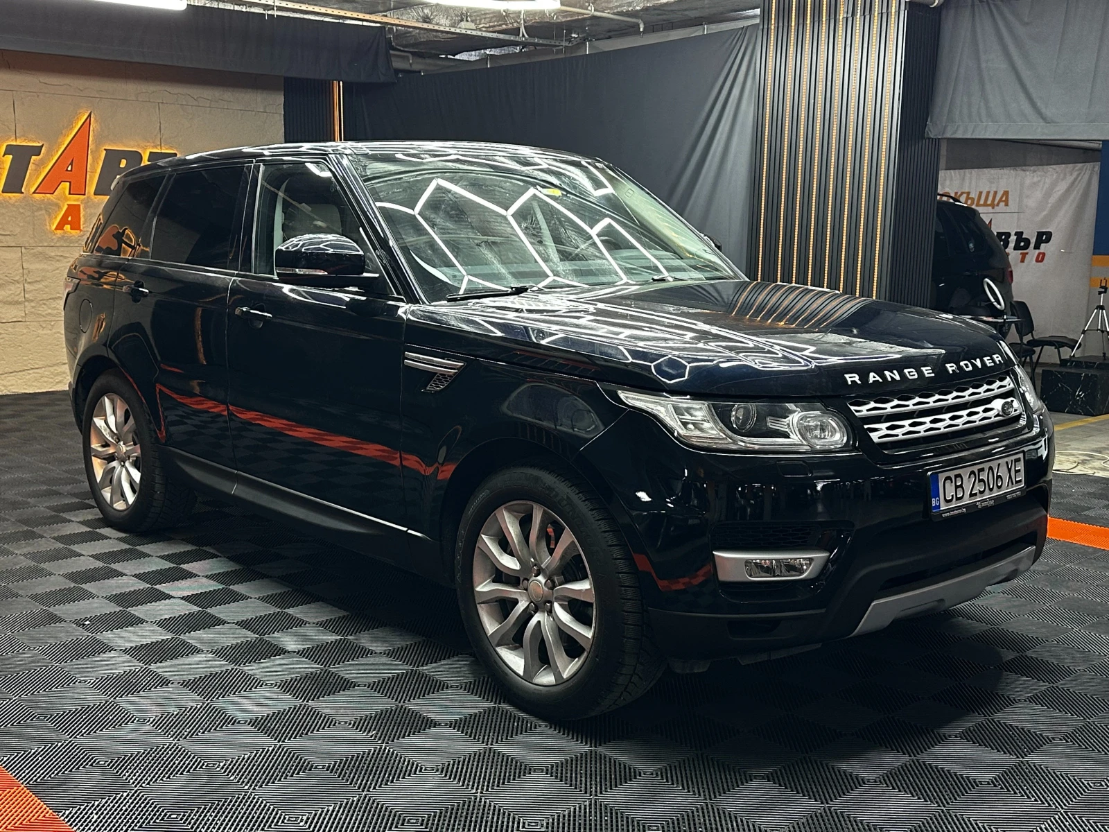 Land Rover Range Rover Sport 306 к.с. 4х4/БАРТЕР/ЛИЗИНГ/, снимка 3 - Автомобили и джипове - 51763600