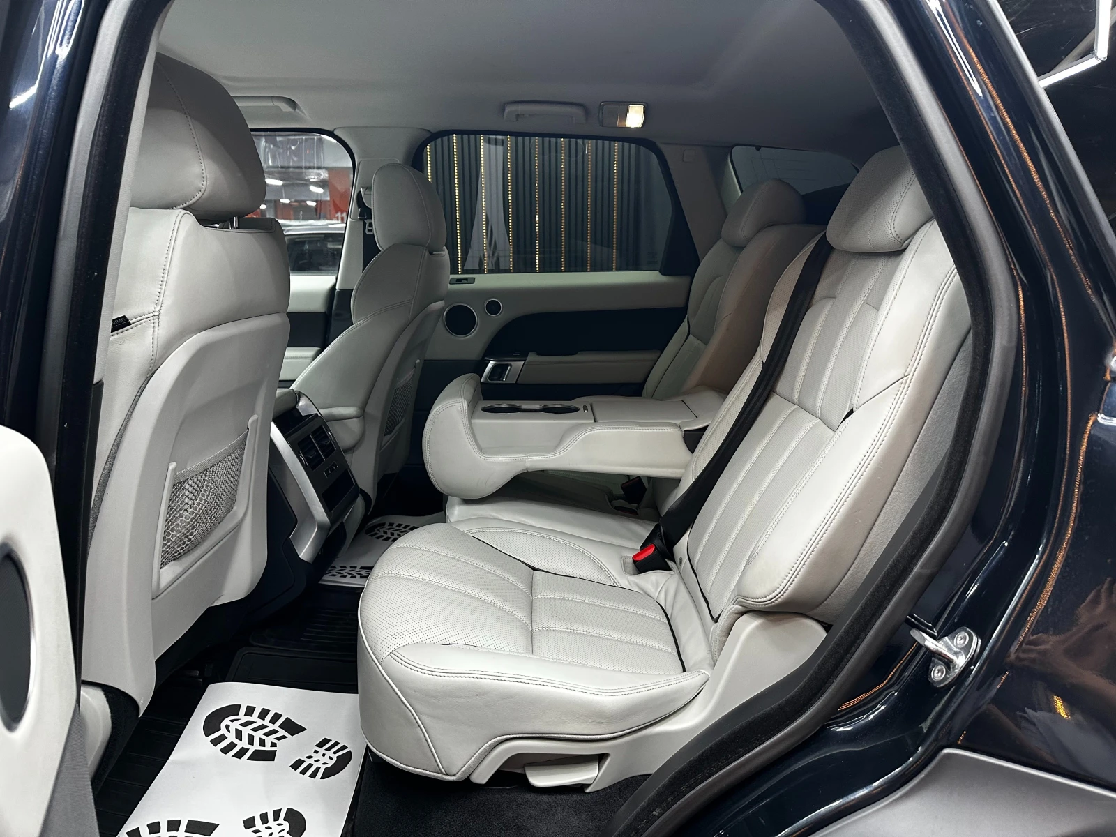 Land Rover Range Rover Sport 306 к.с. 4х4/БАРТЕР/ЛИЗИНГ/, снимка 9 - Автомобили и джипове - 51763600