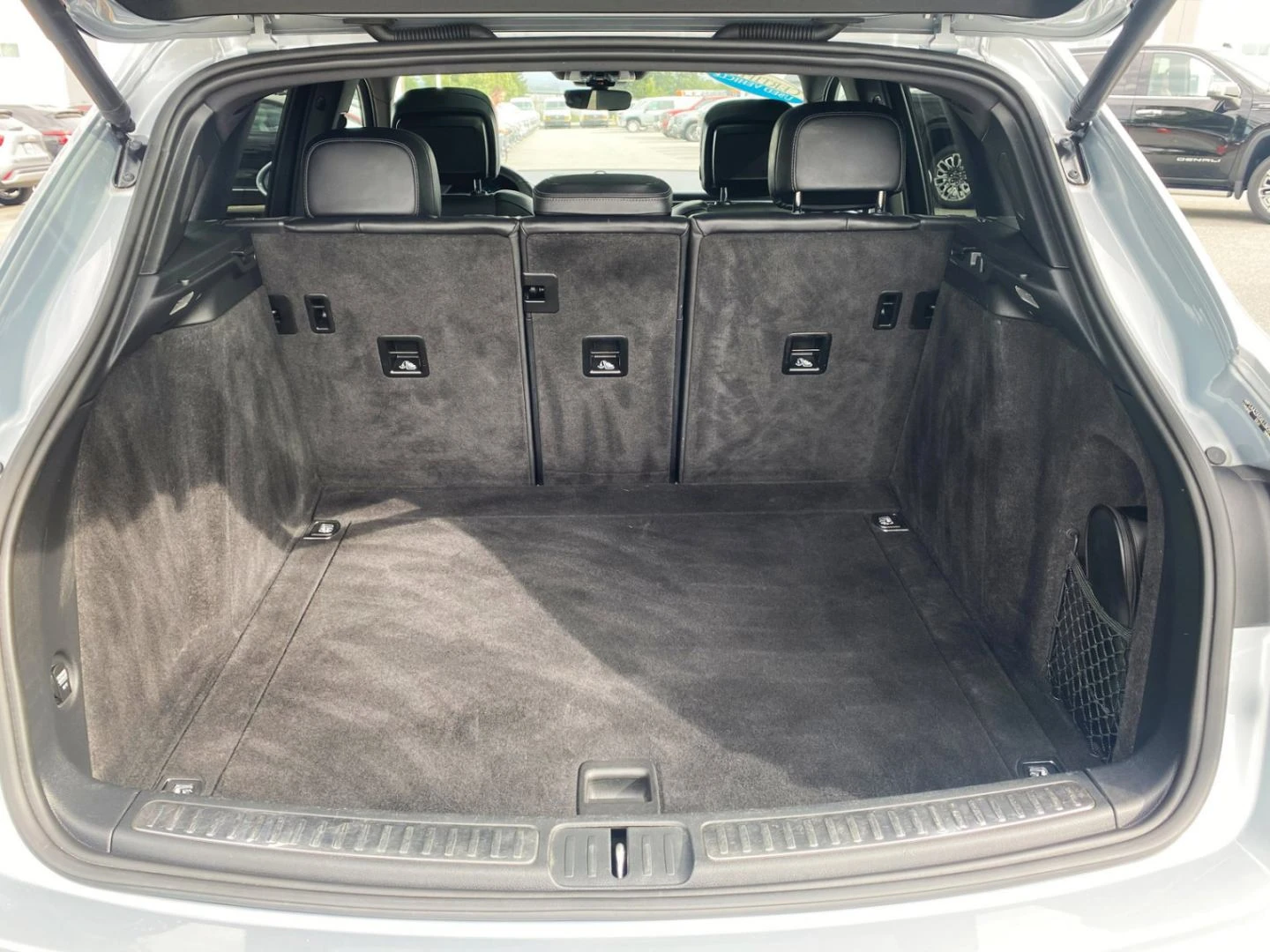 Porsche Macan BOSE* 360 CAM* ПАНОРАМА* ОБДУХВАНЕ* KEYLESS - изображение 9