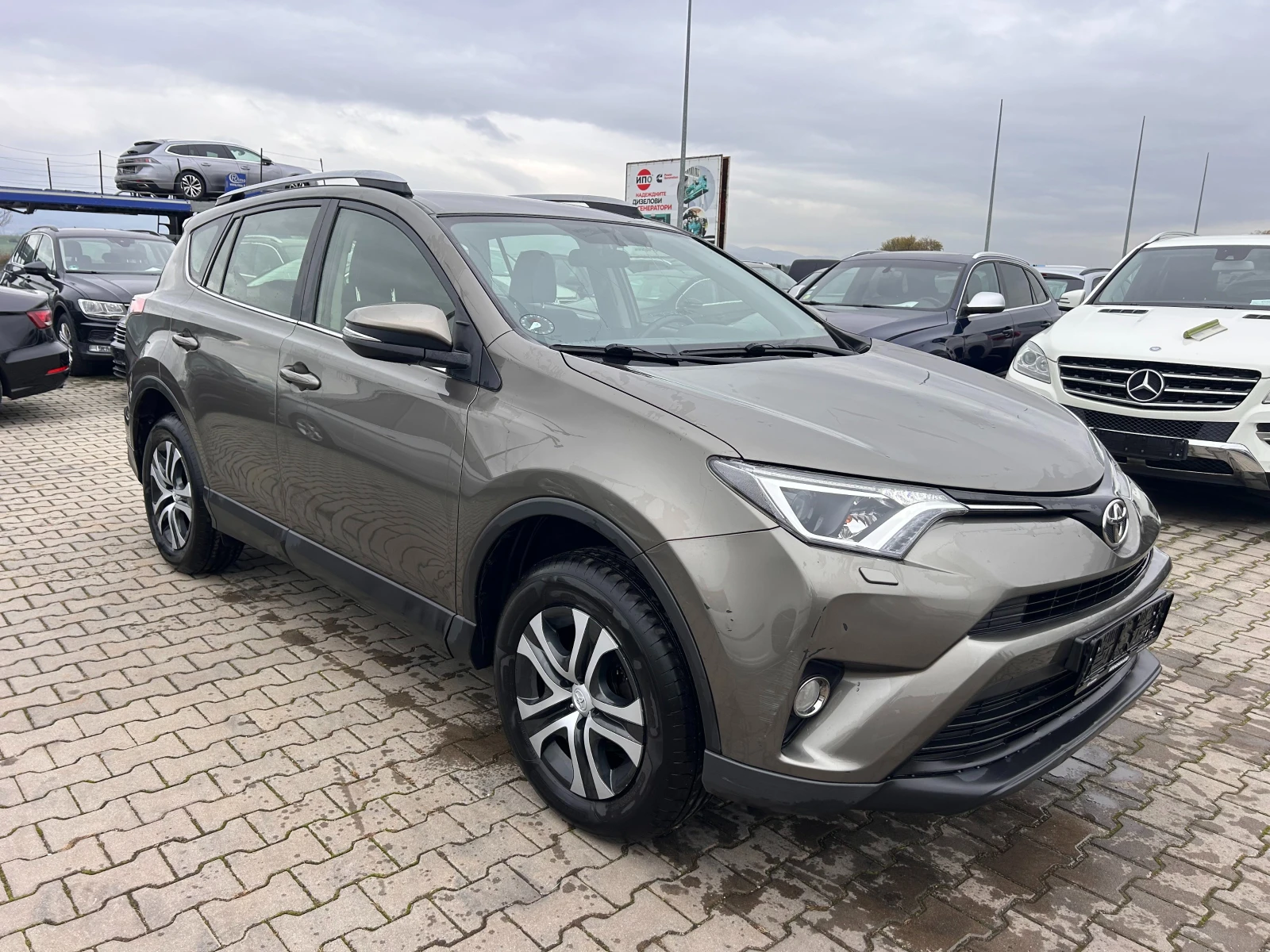 Toyota Rav4 2.0VVTI 4X4 AVTOMAT/NAVI/KAMERA EURO 6 - изображение 4
