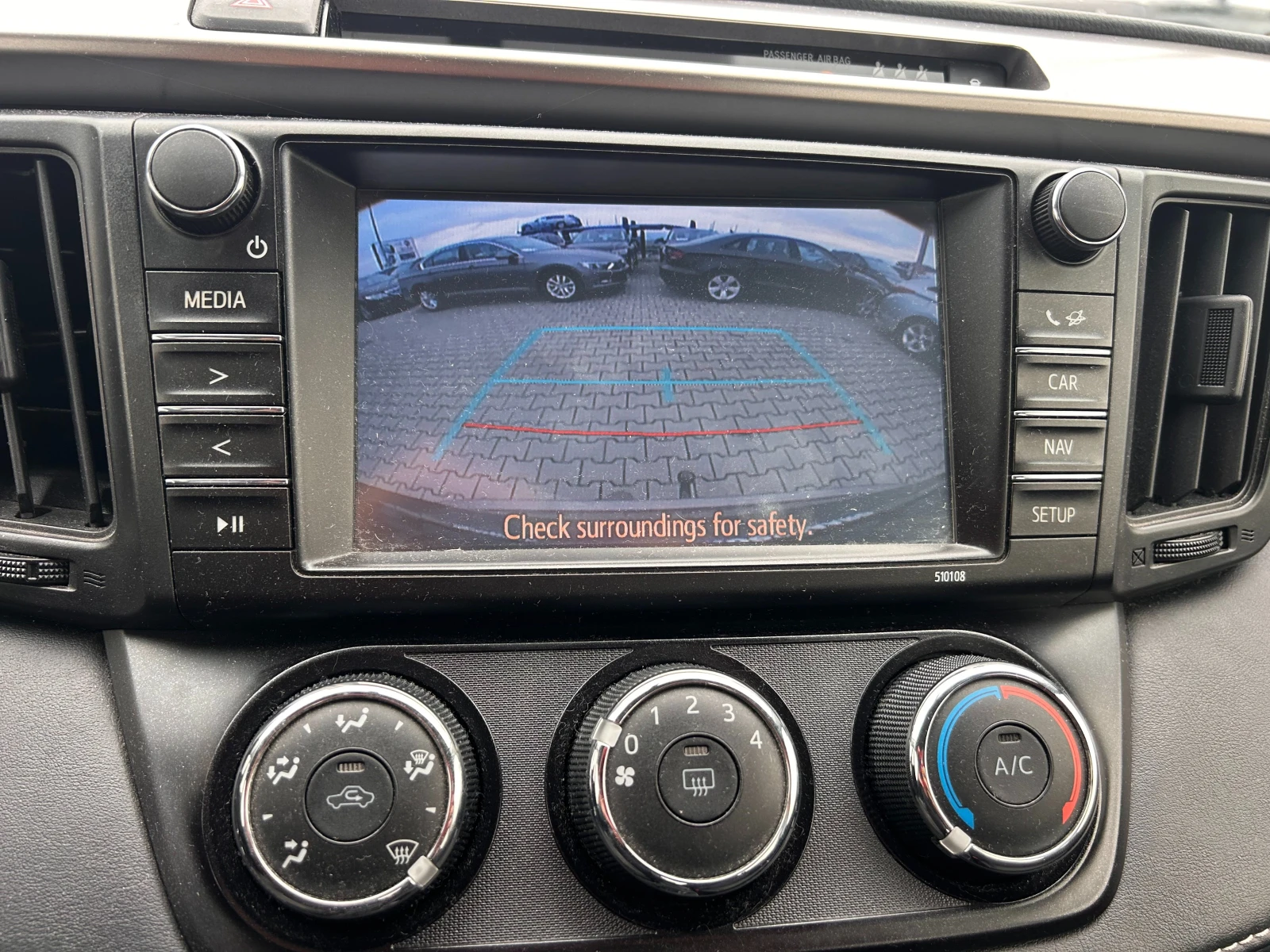 Toyota Rav4 2.0VVTI 4X4 AVTOMAT/NAVI/KAMERA EURO 6 | Mobile.bg   13