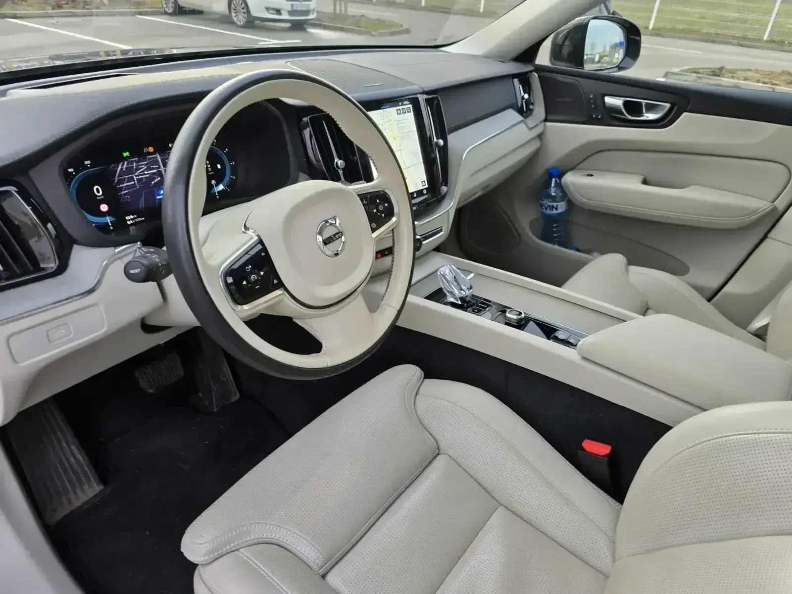 Volvo XC60 Ultra AWD Mild Hybrid B5 - изображение 9