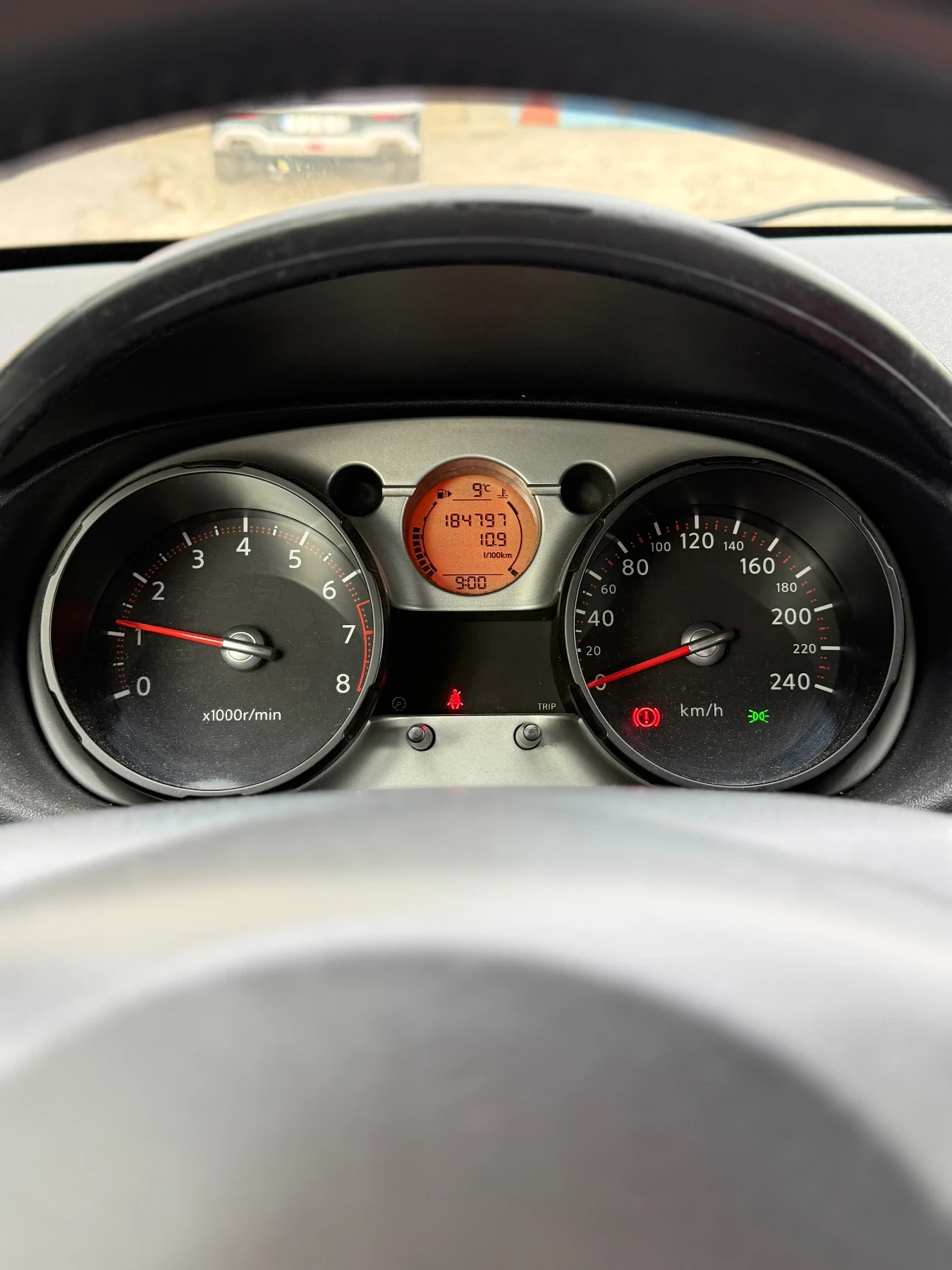 Nissan Qashqai  2.0 | НОВА БОЯ | Алкантара | Pioneer | НОВИ ГУМИ - изображение 4