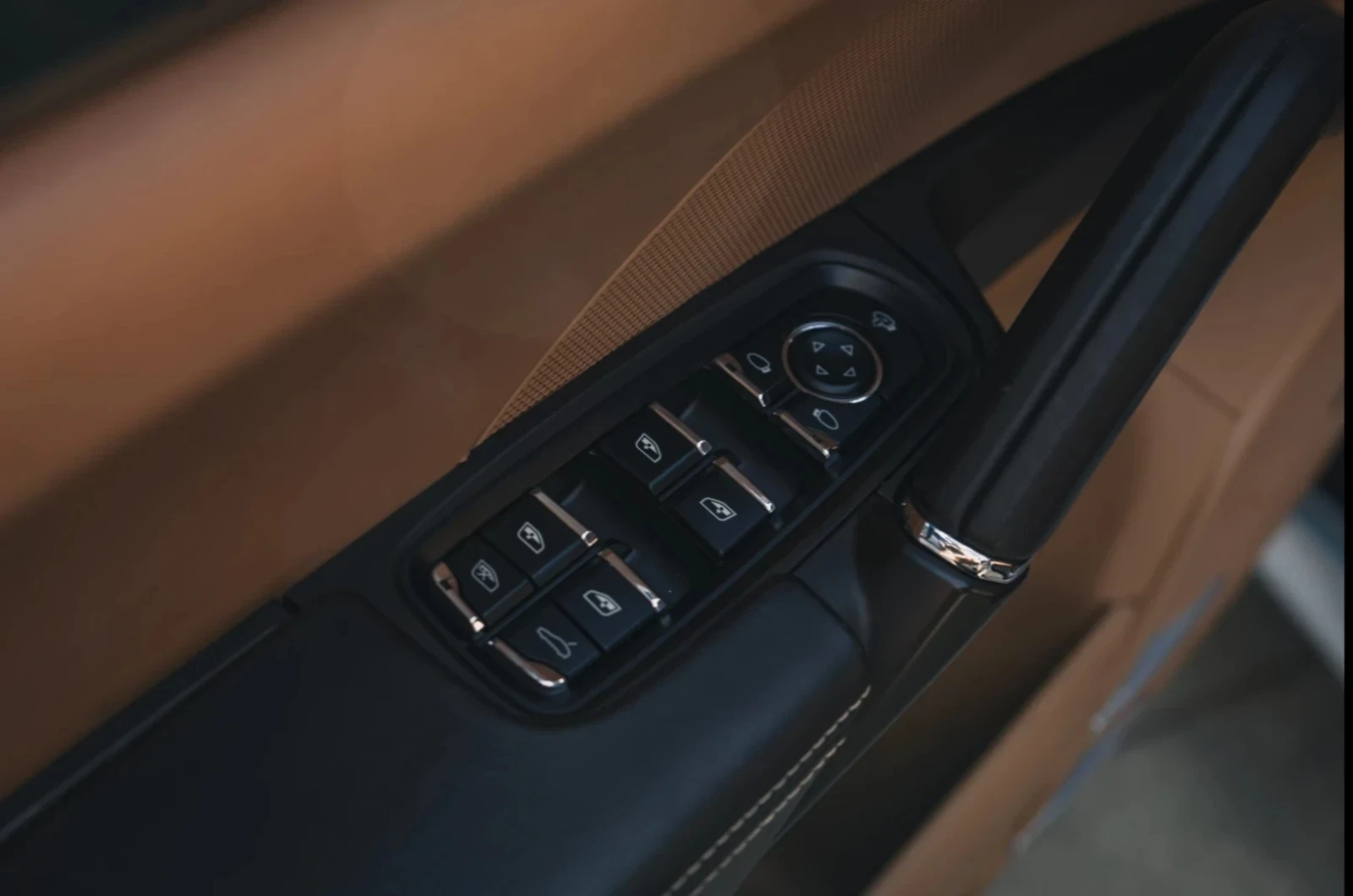 Porsche Cayenne Platinum Edition, снимка 13 - Автомобили и джипове - 54662500