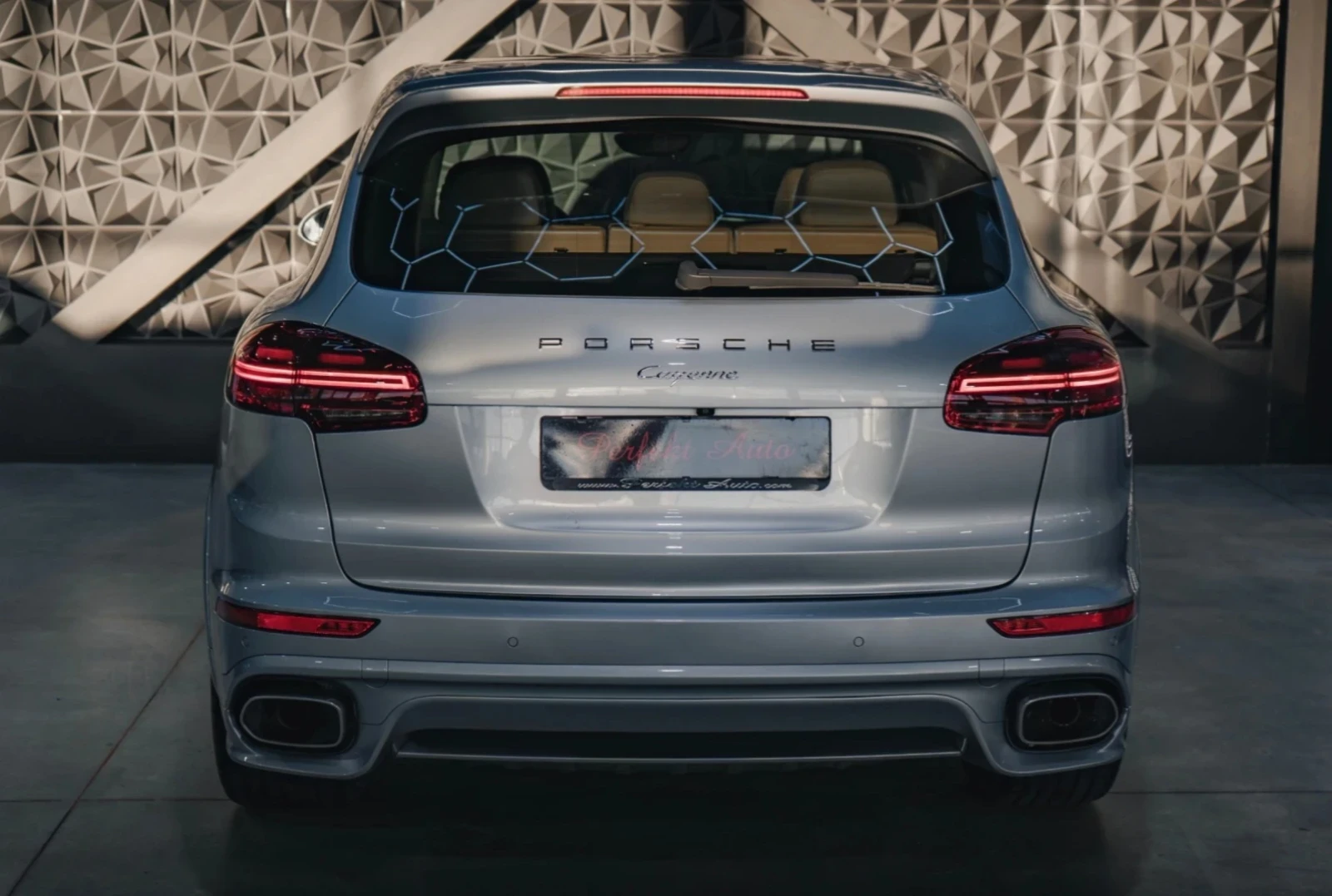 Porsche Cayenne Platinum Edition, снимка 4 - Автомобили и джипове - 54662500