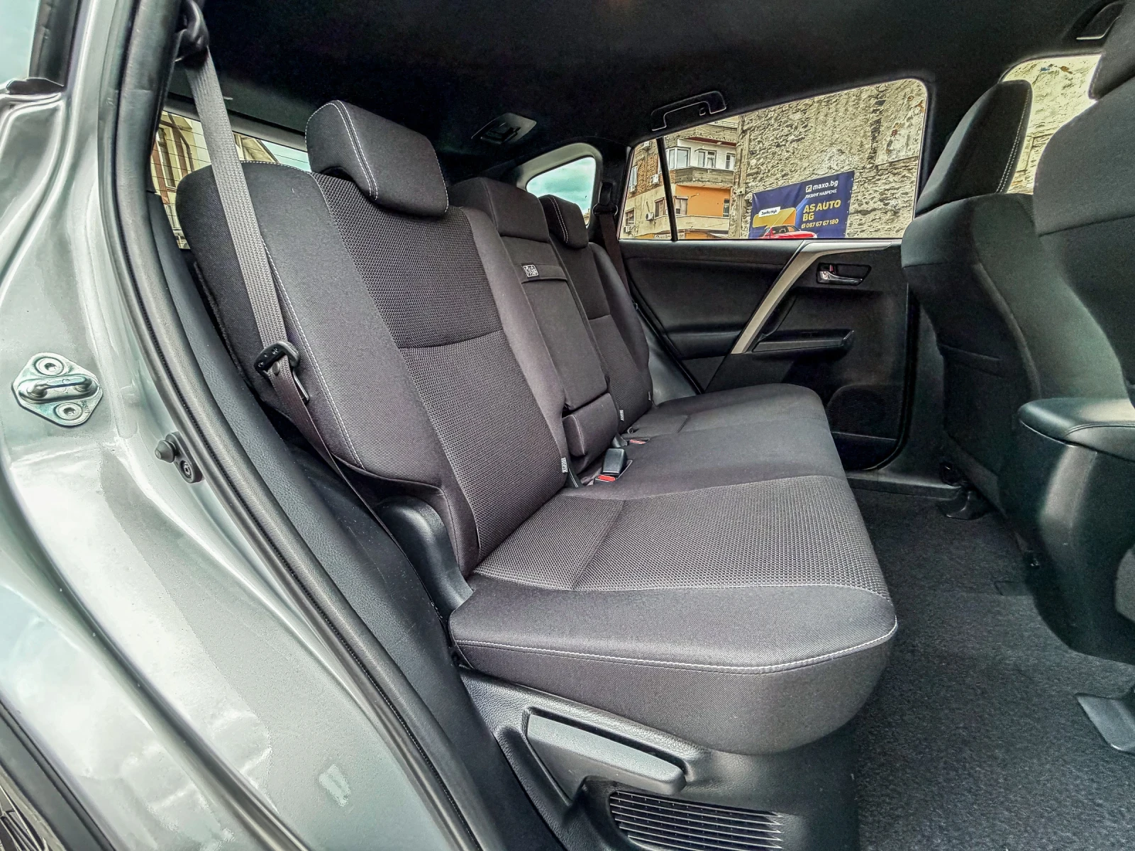 Toyota Rav4 2.5i-HYBRID* DISTRONIC* CAMERA* 79 000КМ.* TOP, снимка 15 - Автомобили и джипове - 55024427