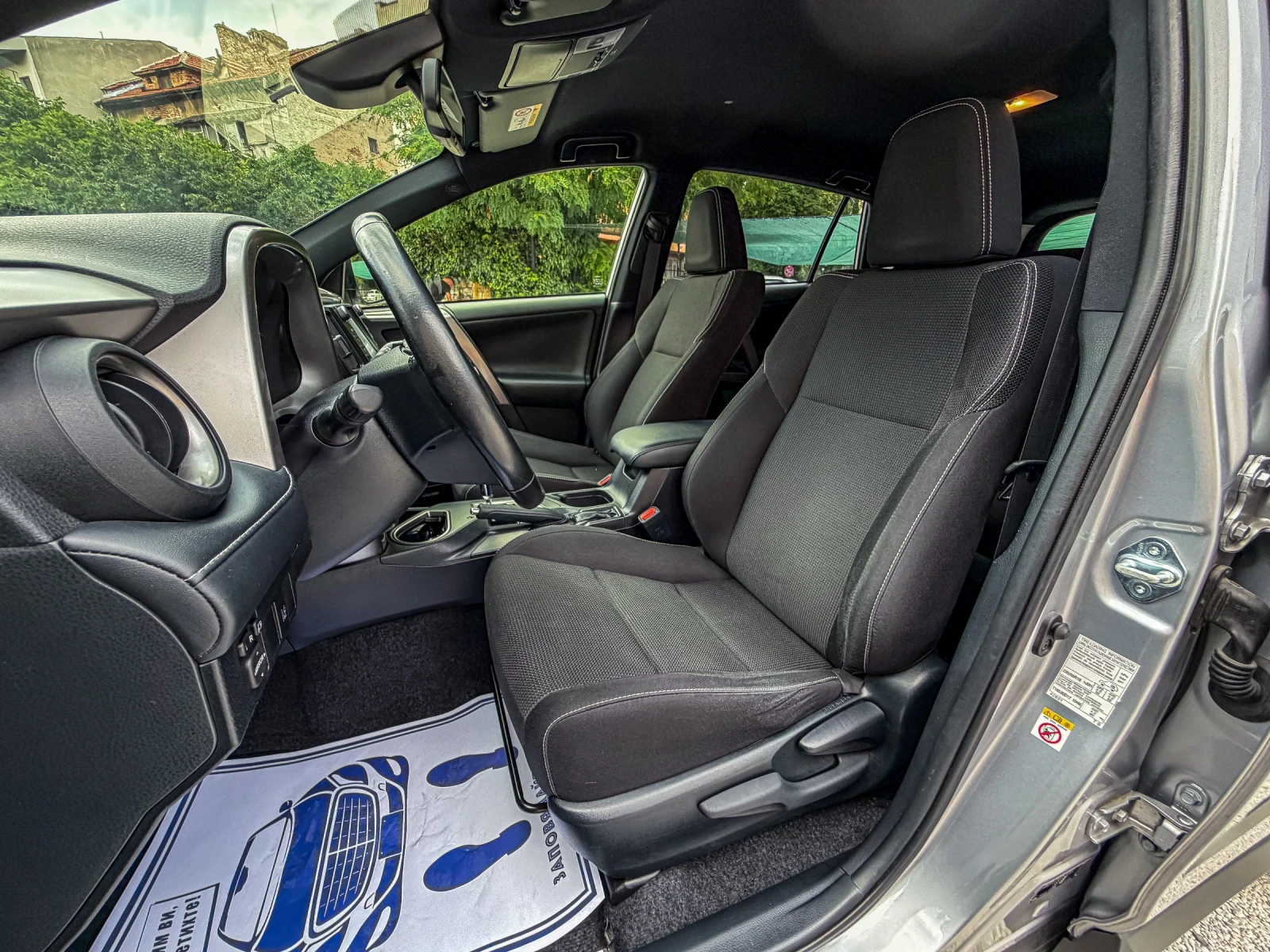Toyota Rav4 2.5i-HYBRID* DISTRONIC* CAMERA* 79 000КМ.* TOP, снимка 9 - Автомобили и джипове - 55024427