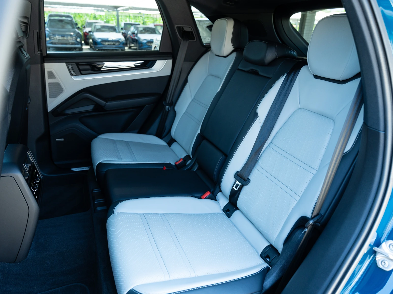 Porsche Cayenne, снимка 14 - Автомобили и джипове - 55090038