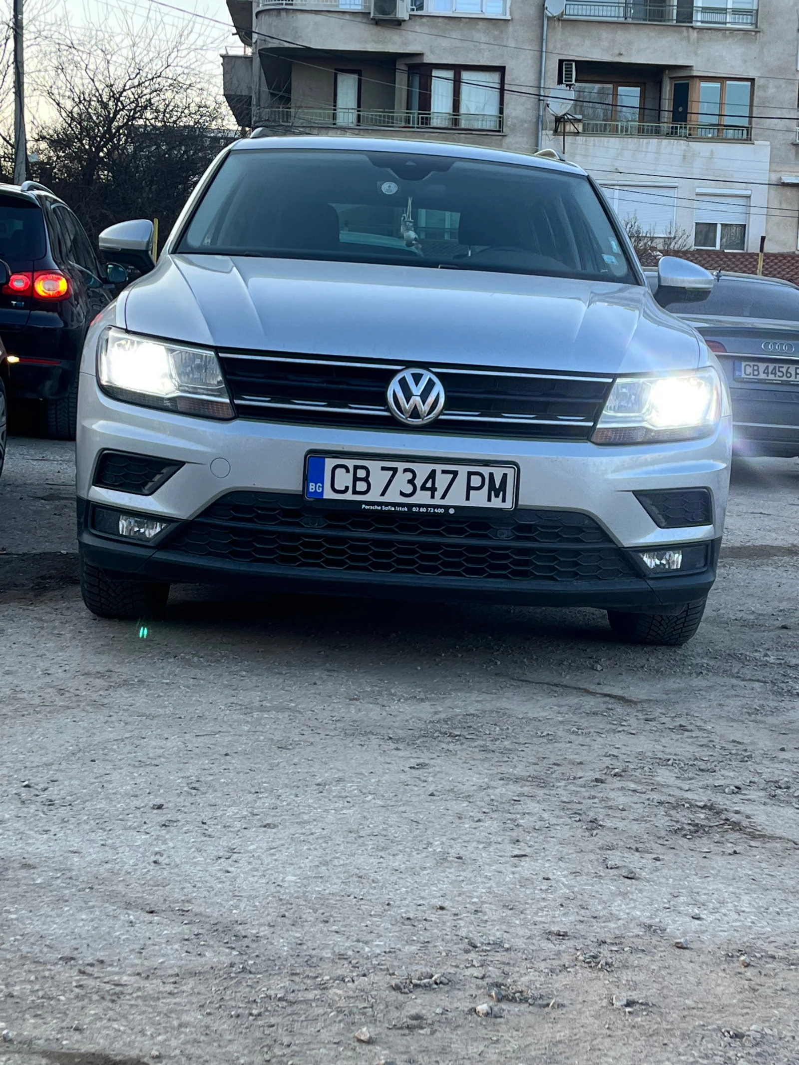 VW Tiguan, снимка 4 - Автомобили и джипове - 55141812