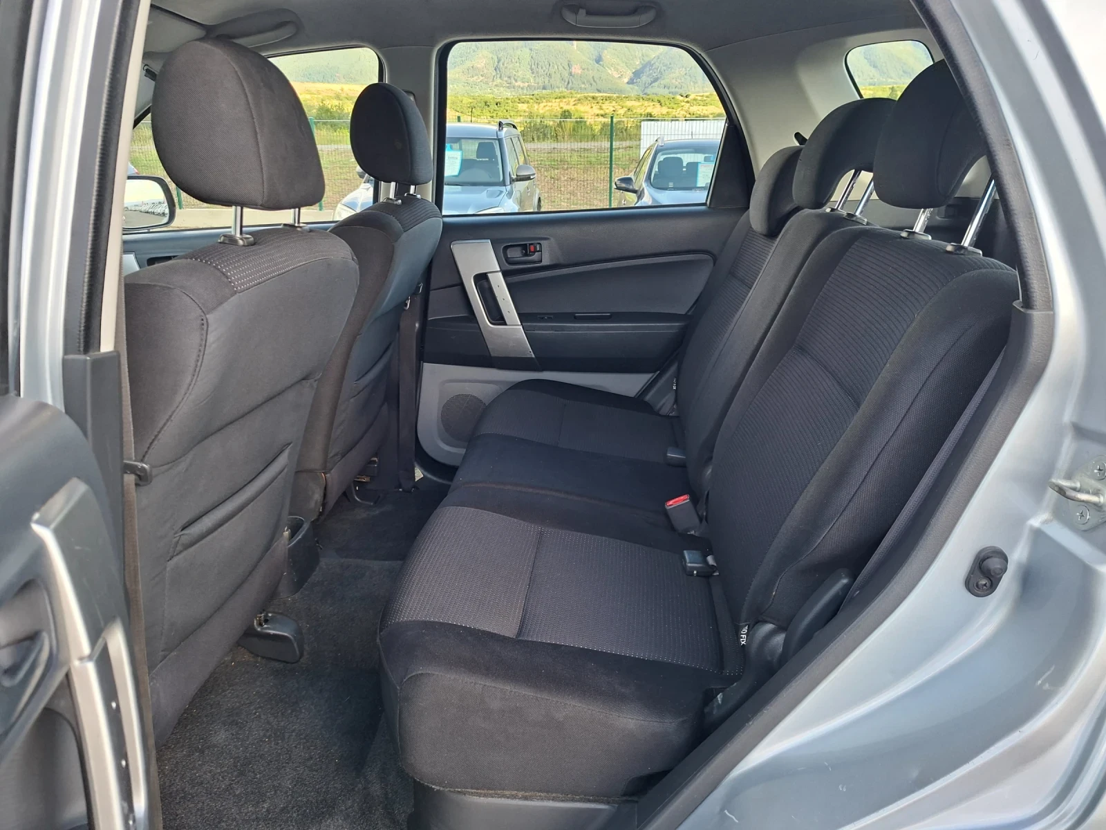 Daihatsu Terios 1, 5i + Газ, снимка 15 - Автомобили и джипове - 55420090