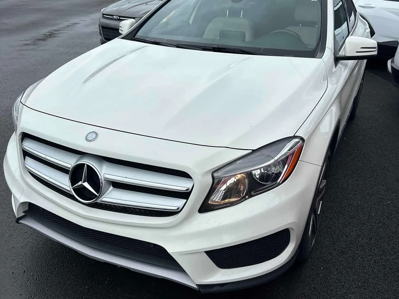 Mercedes-Benz GLA 250 4MATIC* ПОДГРЕВ* + ГУМИ* АВТОКРЕДИТ* 