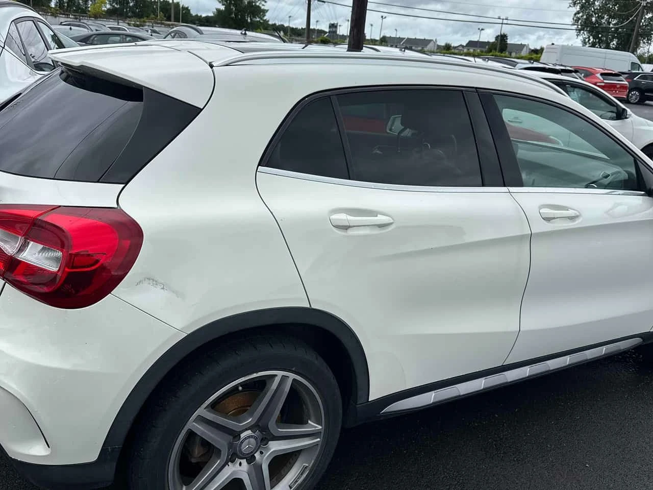 Mercedes-Benz GLA 250 4MATIC* ПОДГРЕВ* + ГУМИ* АВТОКРЕДИТ* , снимка 3 - Автомобили и джипове - 55533701
