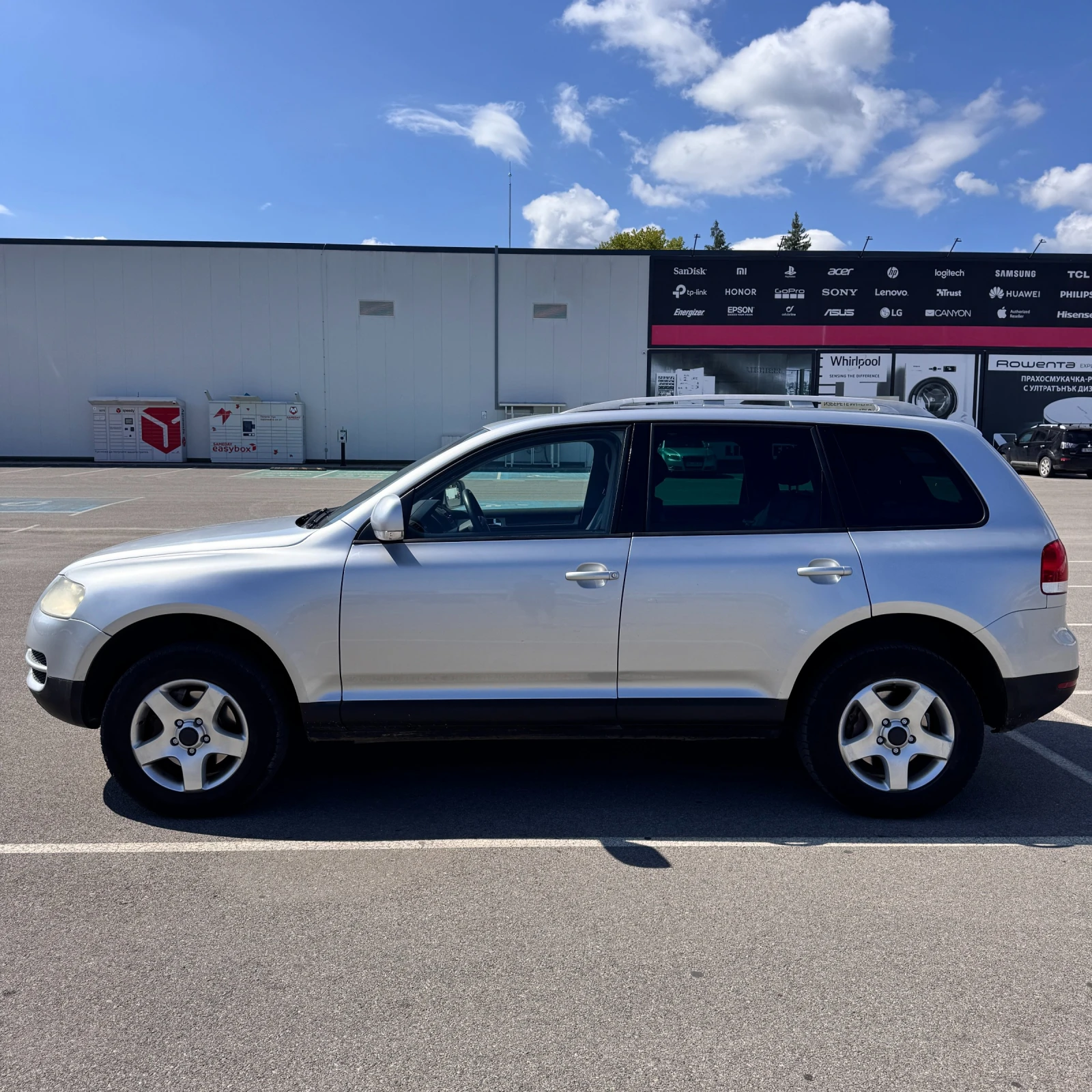 VW Touareg 3.2 Бензин-Газ, снимка 4 - Автомобили и джипове - 55753604