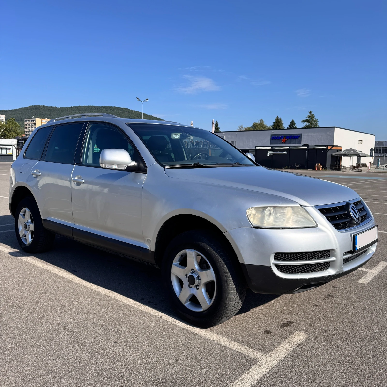 VW Touareg 3.2 Бензин-Газ, снимка 2 - Автомобили и джипове - 55753604