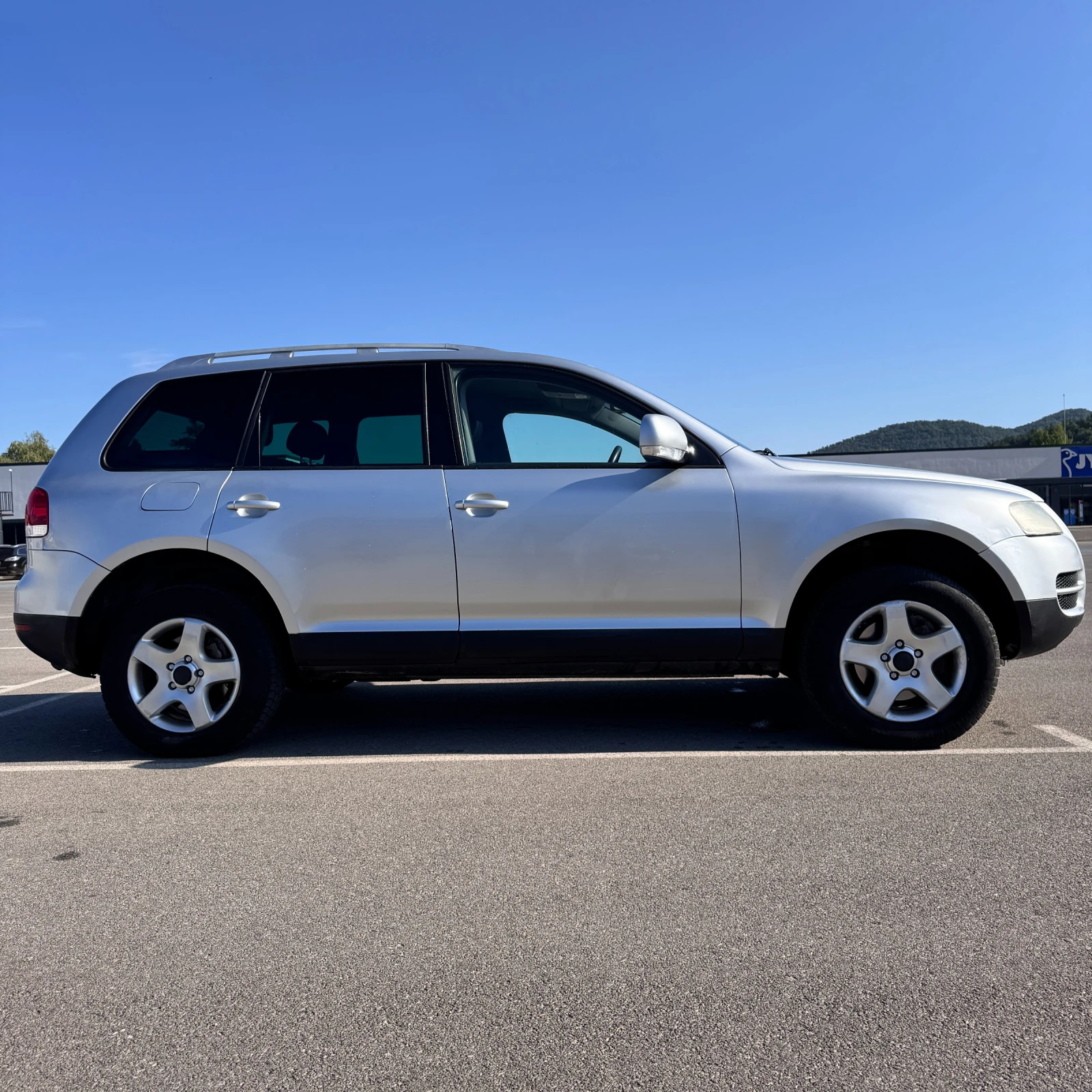 VW Touareg 3.2 Бензин-Газ, снимка 8 - Автомобили и джипове - 55753604