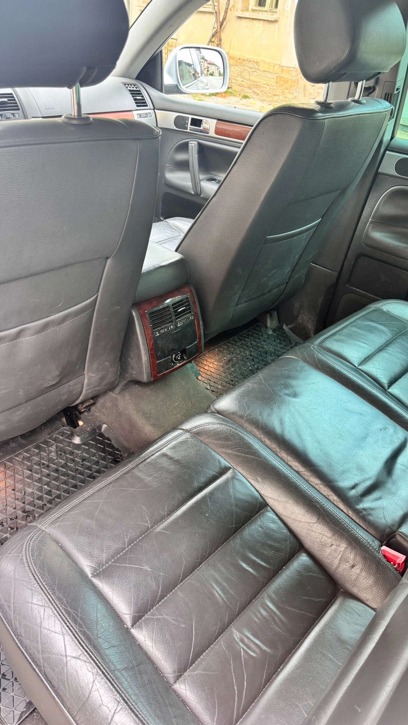 VW Touareg 3.2 Бензин-Газ, снимка 13 - Автомобили и джипове - 55753604