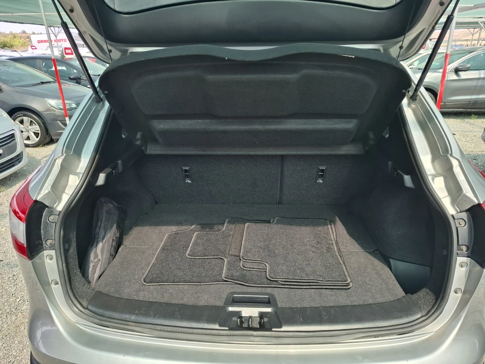 Nissan Qashqai 1, 5DCI-110ps-Euro 5, снимка 11 - Автомобили и джипове - 55768149