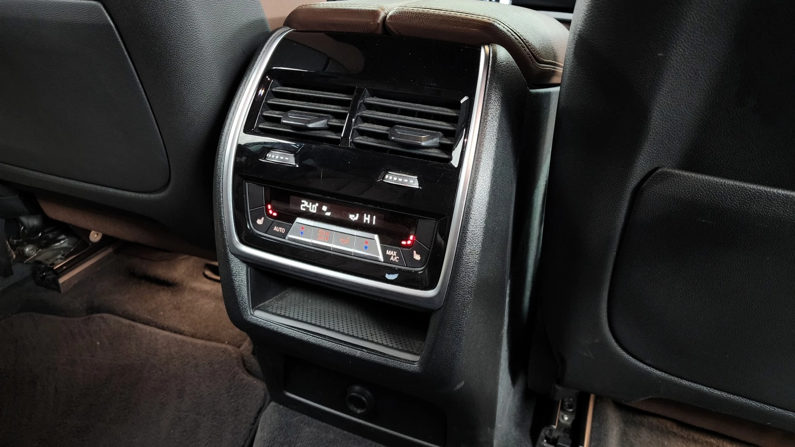 BMW X6 40i M-PACK * DIS * LASER * HK * ОБДУХ * 360 * HUD , снимка 15 - Автомобили и джипове - 55799566