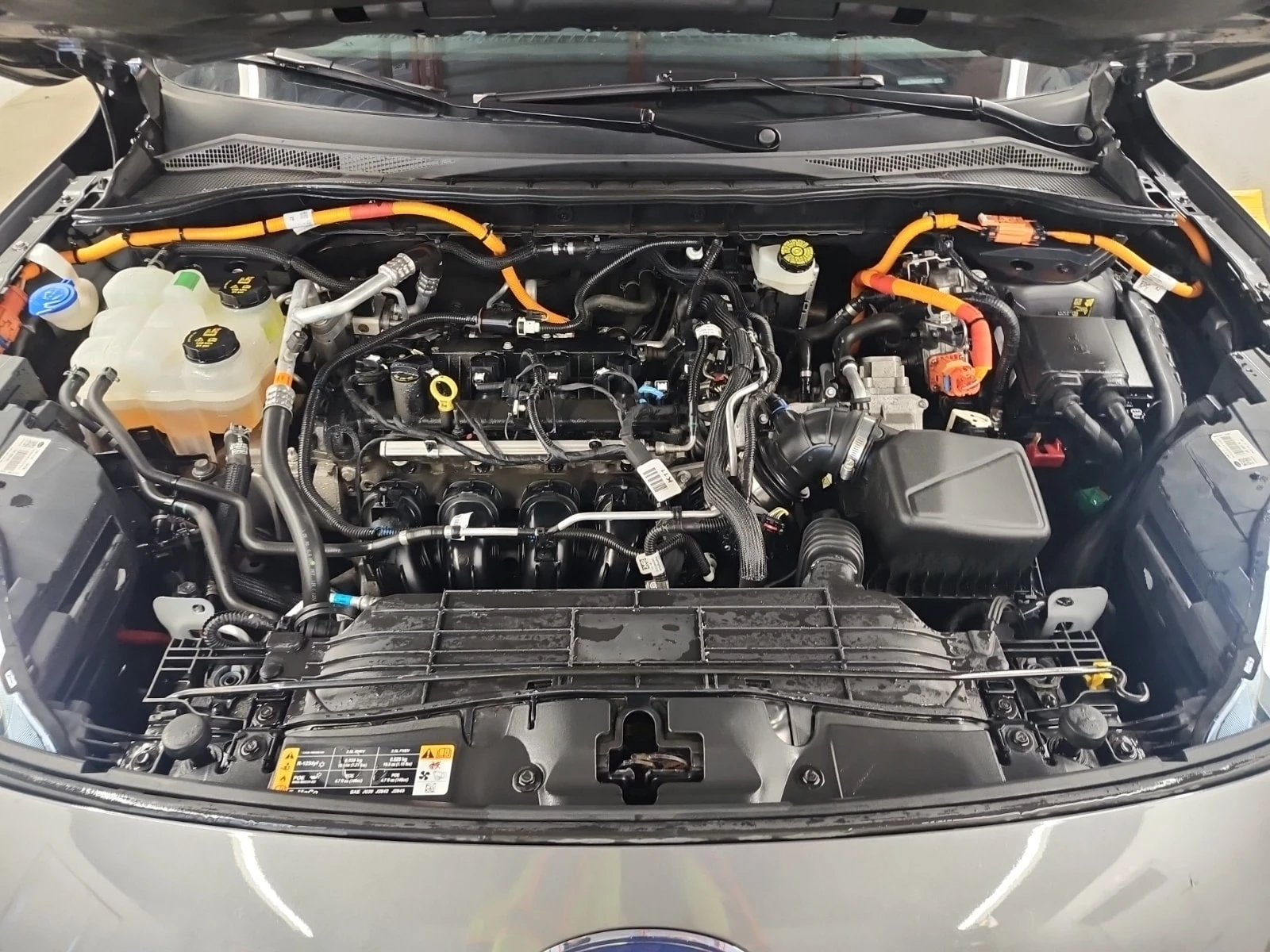 Ford Escape TITANIUM PLUG IN HYBRID| HUD| ПАМЕТ| 2 КЛЮЧА| , снимка 16 - Автомобили и джипове - 55843596