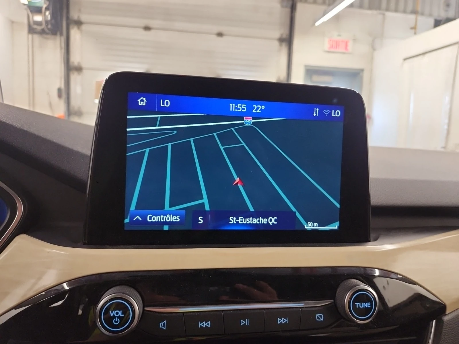 Ford Escape TITANIUM PLUG IN HYBRID| HUD| ПАМЕТ| 2 КЛЮЧА| , снимка 11 - Автомобили и джипове - 55843596